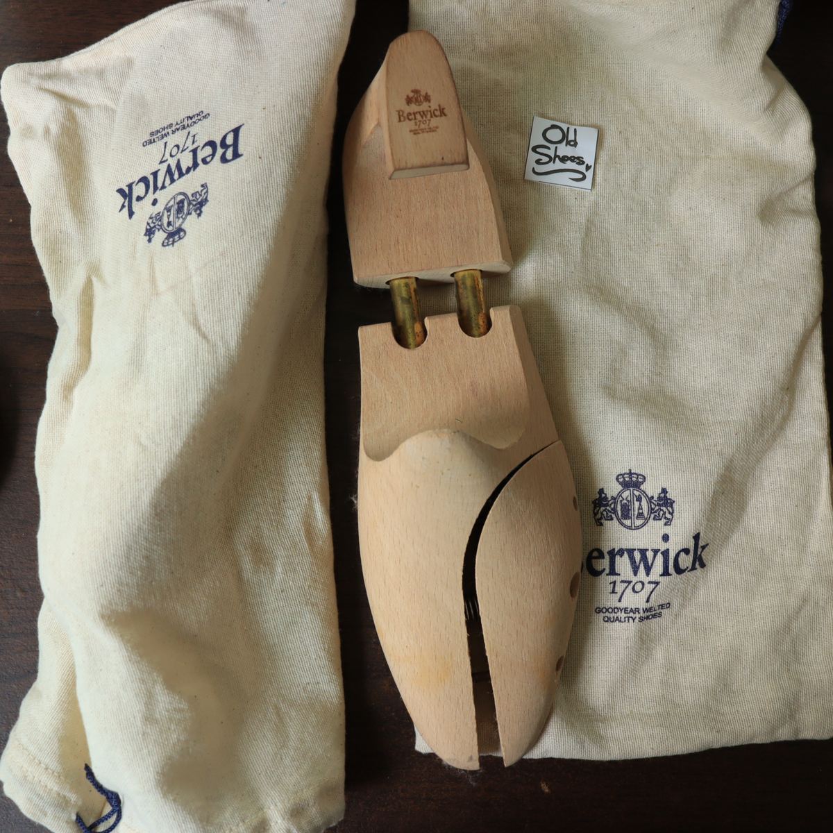 Berwick1707 Shoe Tree Beech Wood Natural (Twin Tube) + ถุงผ้า Berwick 2… รูปที่ 1