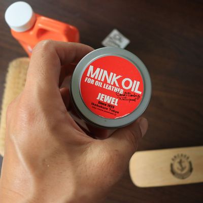 JEWEL JEWEL Mink Oil 50ml + แปรงขัดหนังด้ามไม้ 1 อัน
