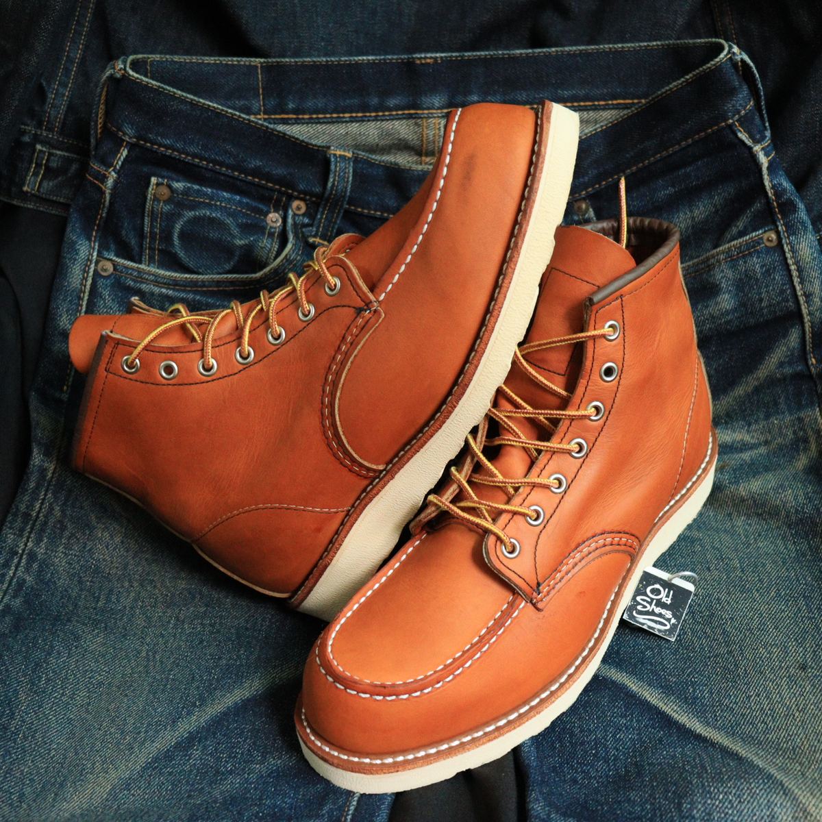 RedWing 875 รูปที่ 1